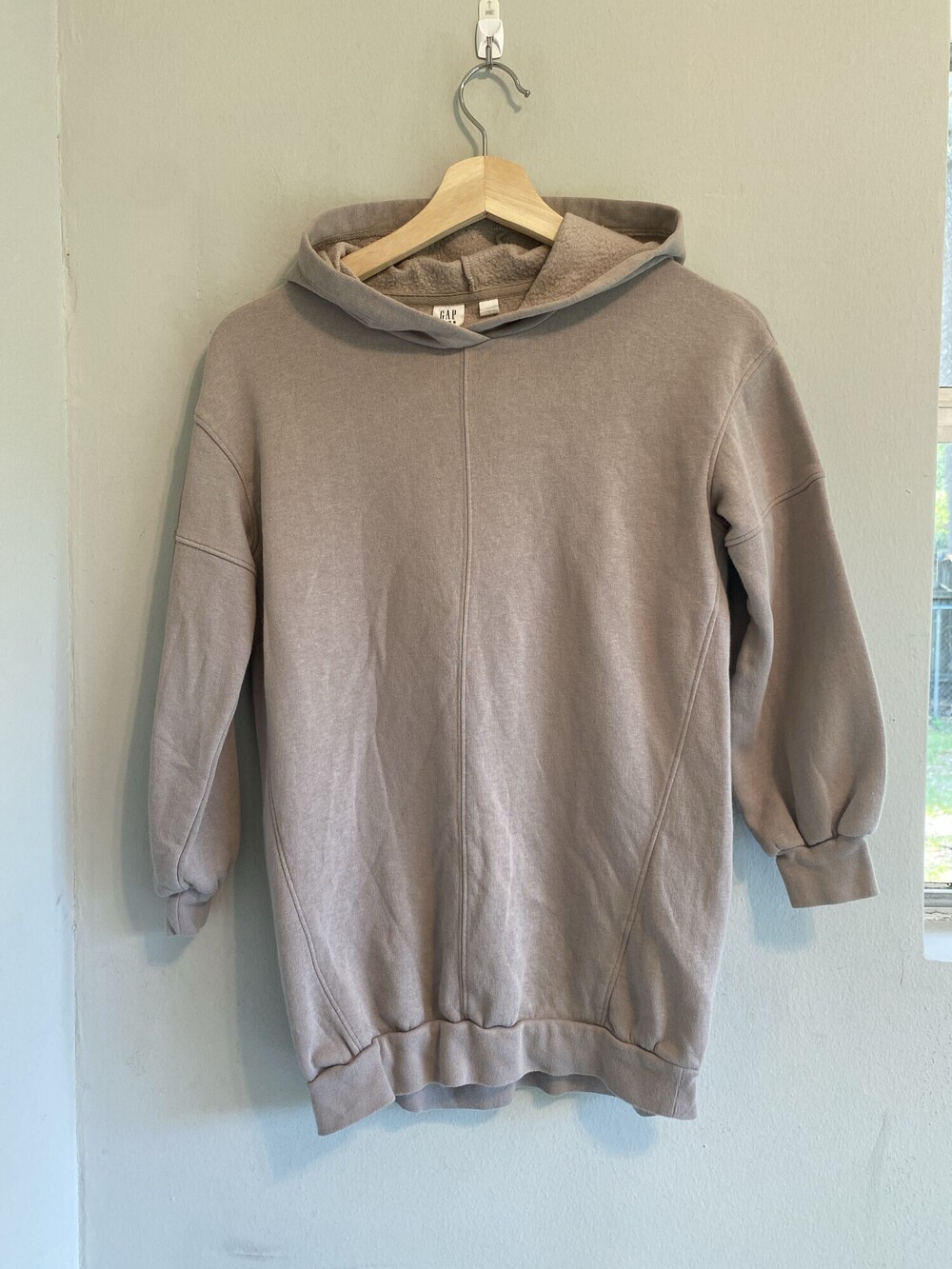 GapKids Boys Taupe Pullover Hoodie Medium